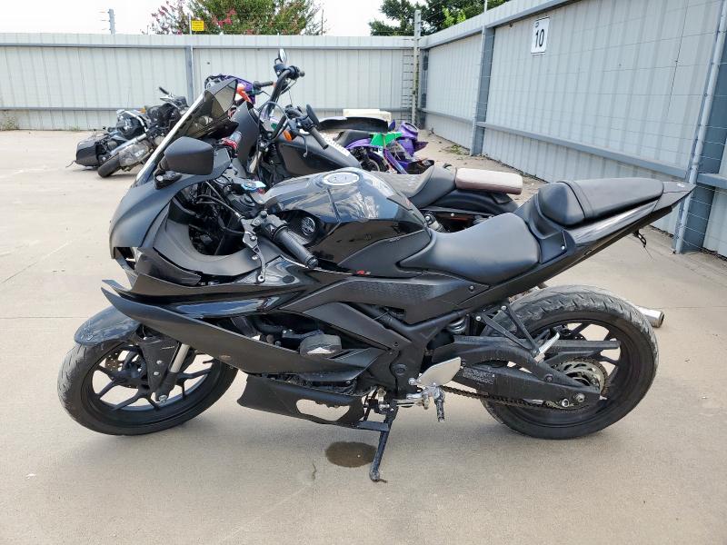 2021 YAMAHA YZFR3 A MH3RH18Y5MK007876