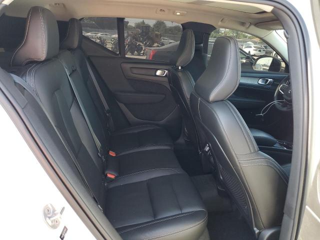 2024 VOLVO XC40 PLUS YV4L12UL5R2218718