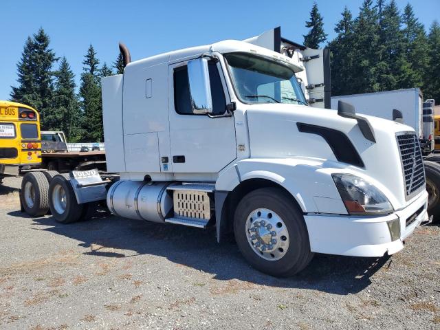 Global Auto Auctions: 2010 VOLVO VN VNL
