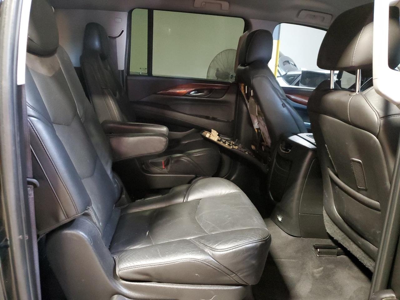 CADILLAC ESCALADE ESV