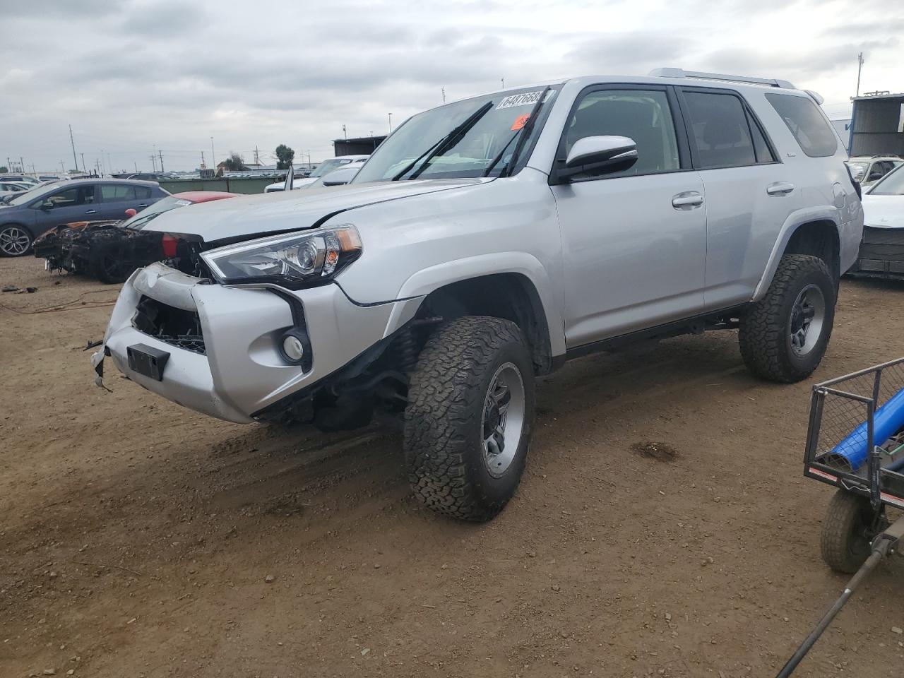 TOYOTA 4RUNNER SR5/SR5 PREMIUM