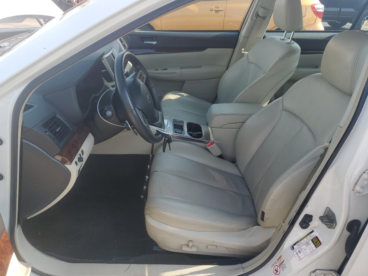 SUBARU LEGACY 3.6R LIMITED