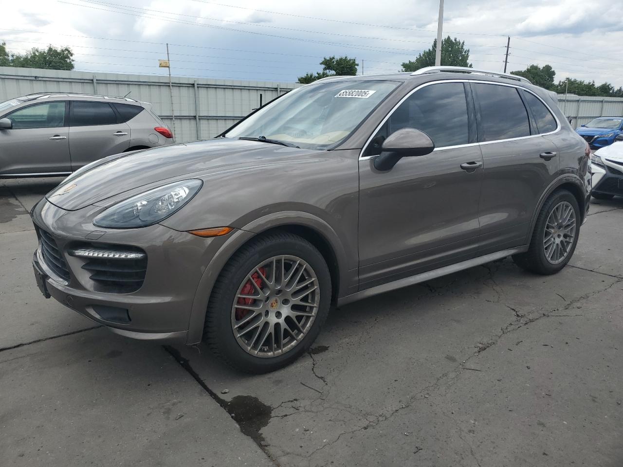 PORSCHE CAYENNE GTS