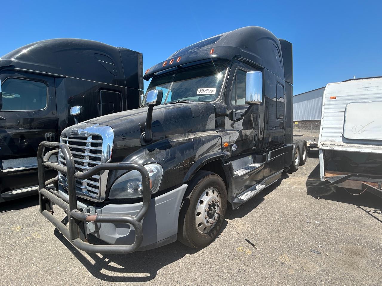 Lot #3187612449 2017 FREIGHTLINER CASCADIA 1