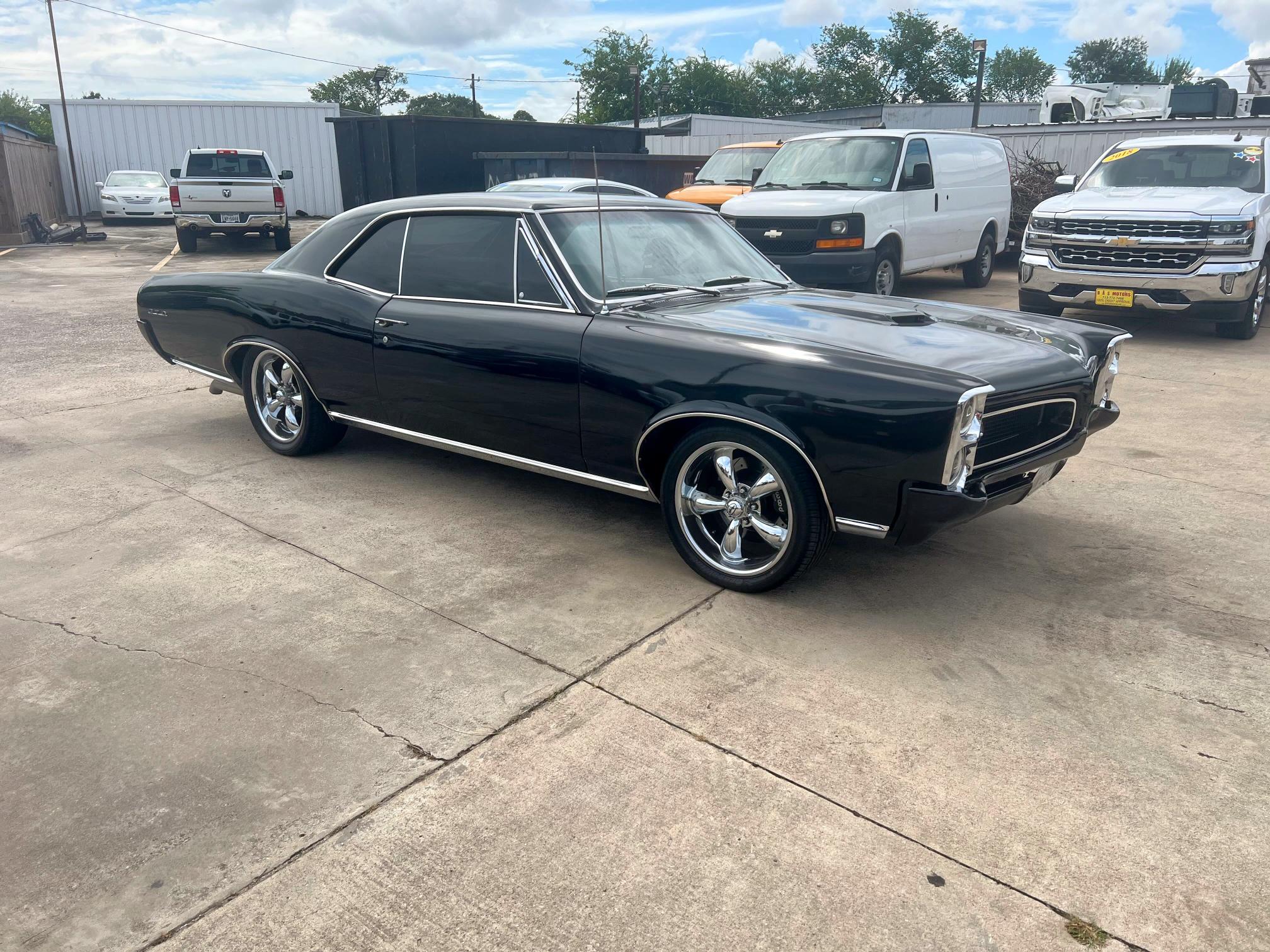 PONTIAC GTO 1966 black   242176Z116279 photo #1