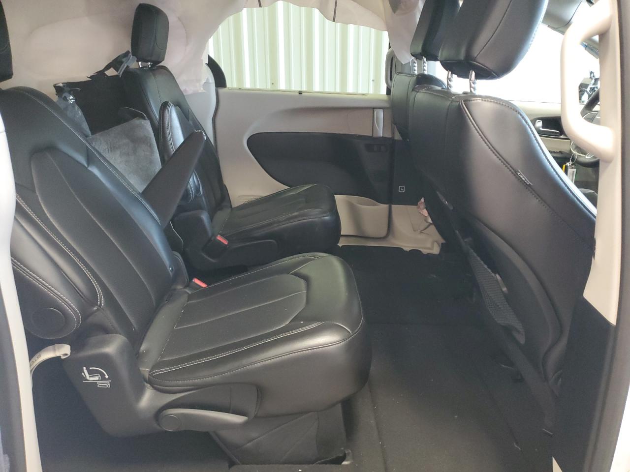 CHRYSLER PACIFICA TOURING L