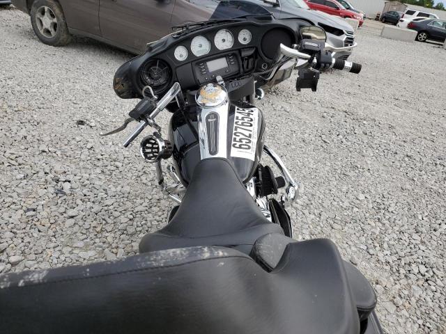 2019 HARLEY-DAVIDSON FLHX 1HD1KBC12KB652462