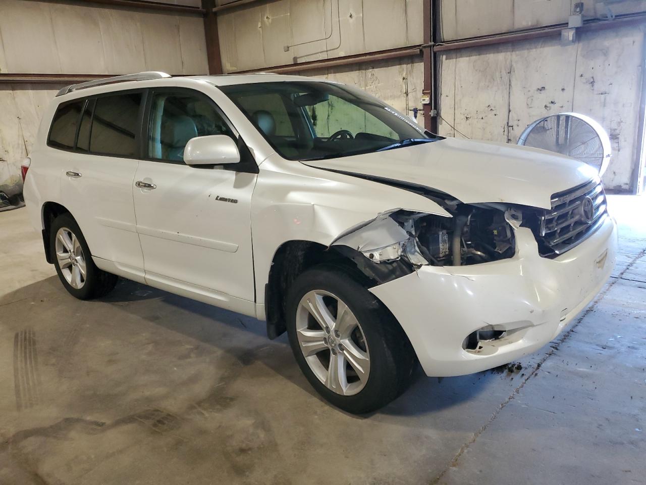 TOYOTA HIGHLANDER LIMITED