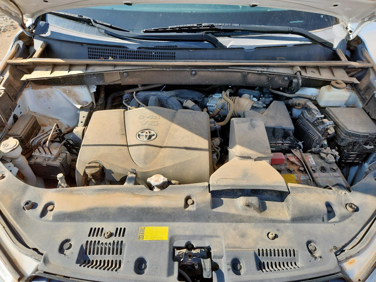 TOYOTA HIGHLANDER SE