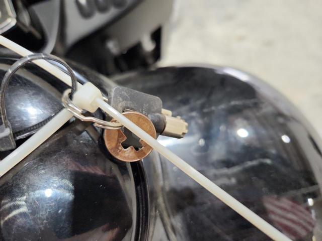 2017 HARLEY-DAVIDSON FLHTCU ULT 1HD1FCC15HB659814