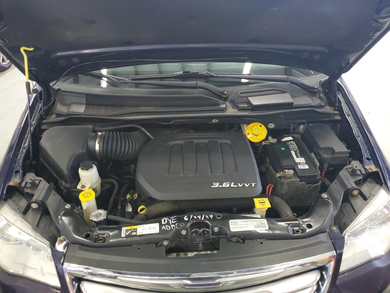 CHRYSLER TOWN & COUNTRY TOURING