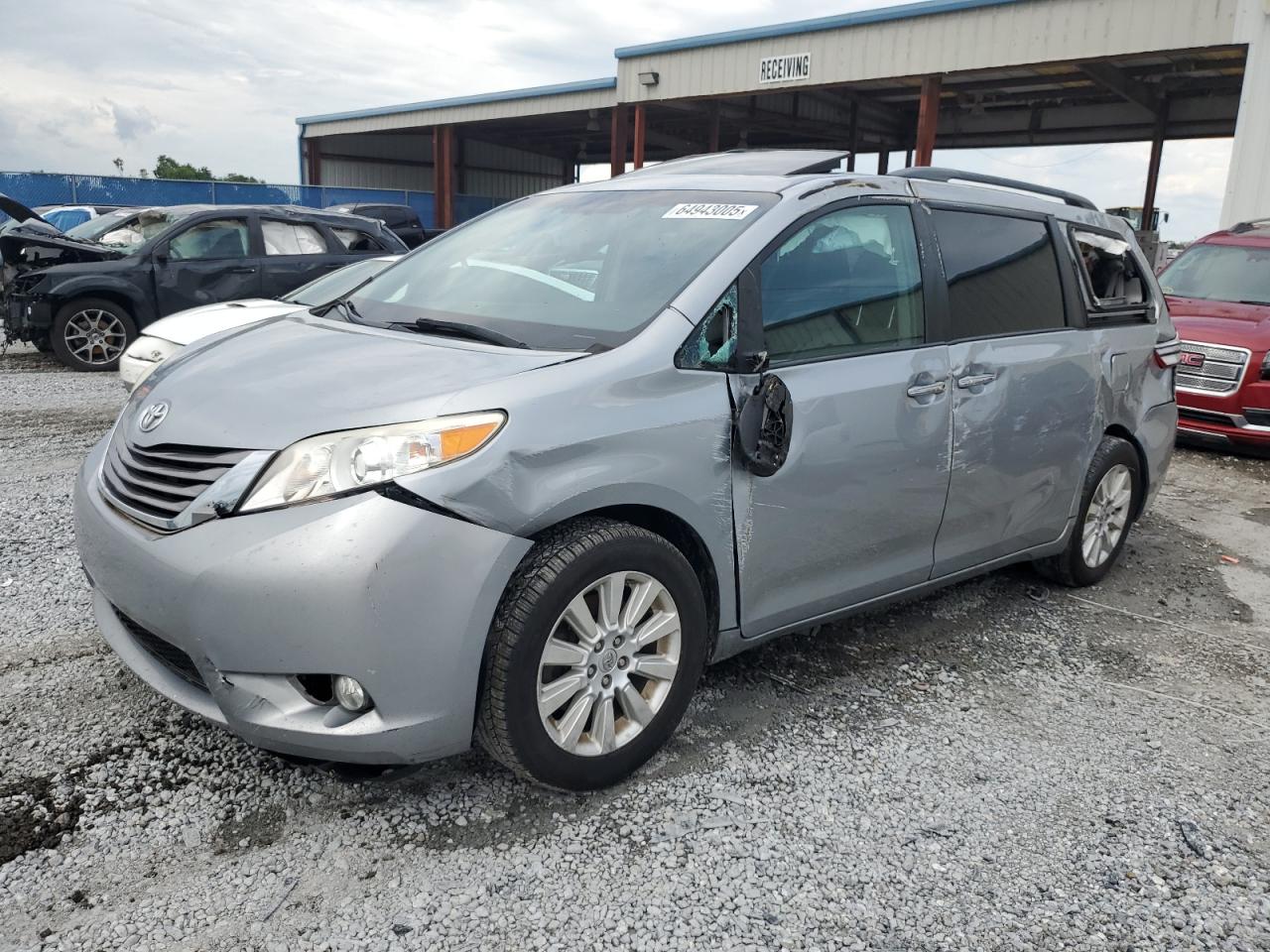 TOYOTA SIENNA XLE