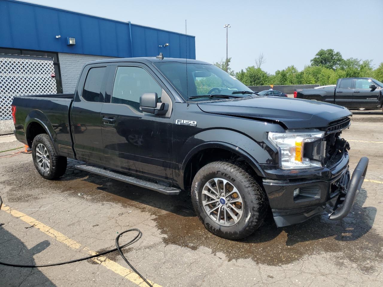 FORD F-150 SUPER CAB