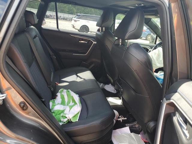 2019 TOYOTA RAV4 XSE JTMEWRFV5KJ002223