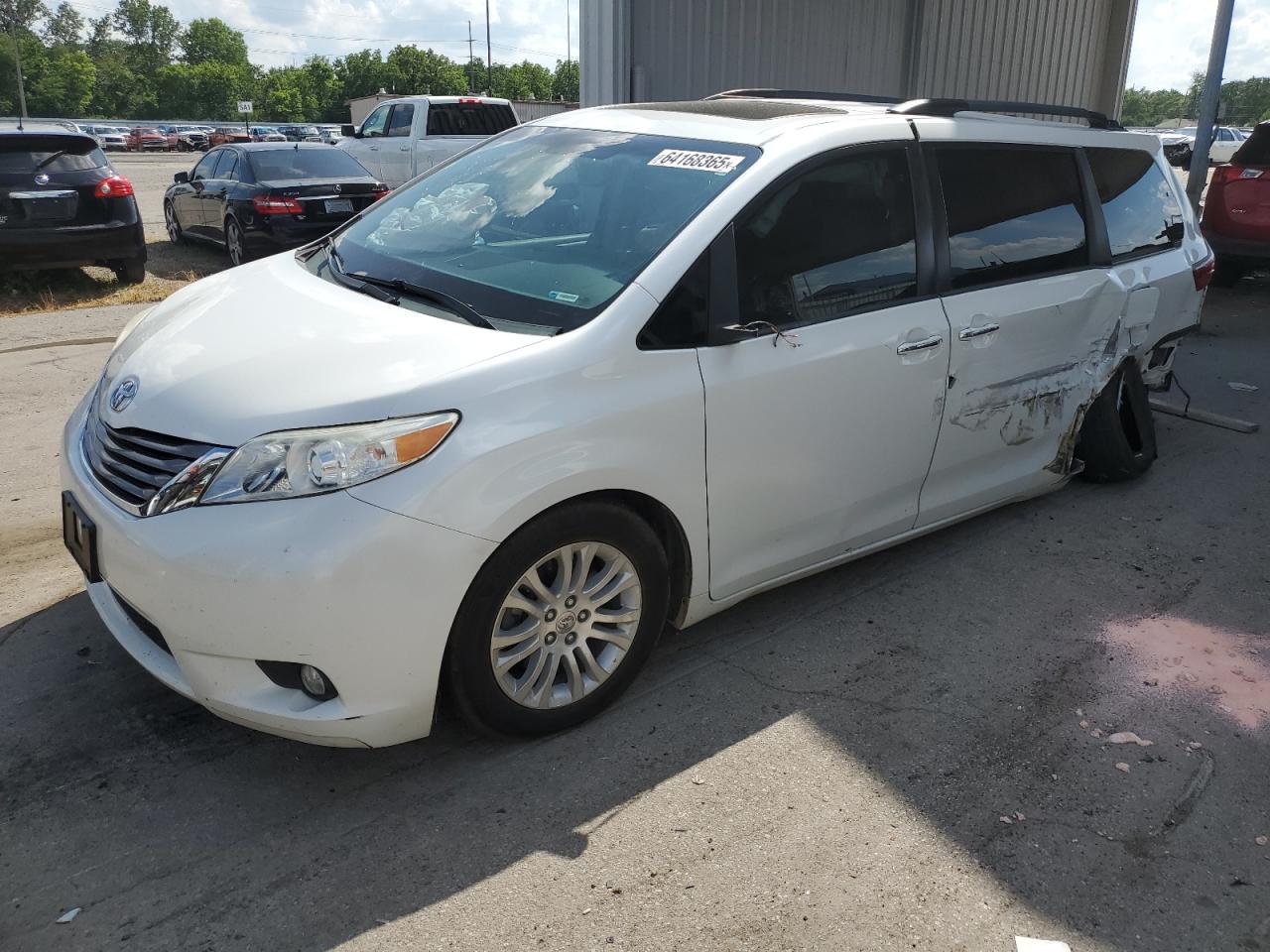 TOYOTA SIENNA XLE