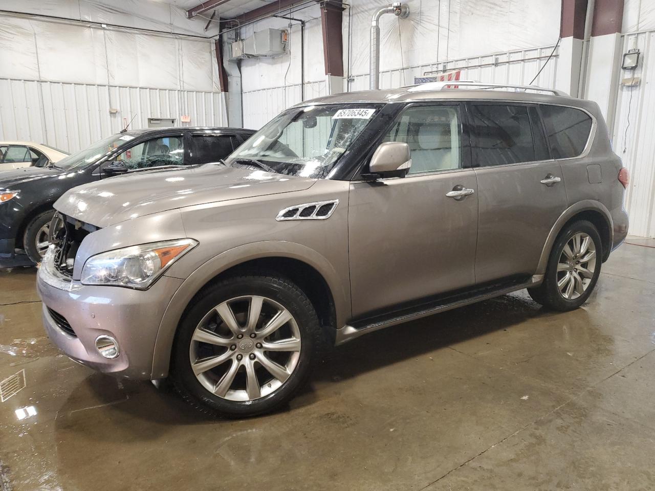 INFINITI QX56