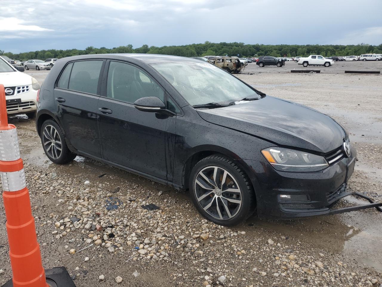 VOLKSWAGEN GOLF S/SE