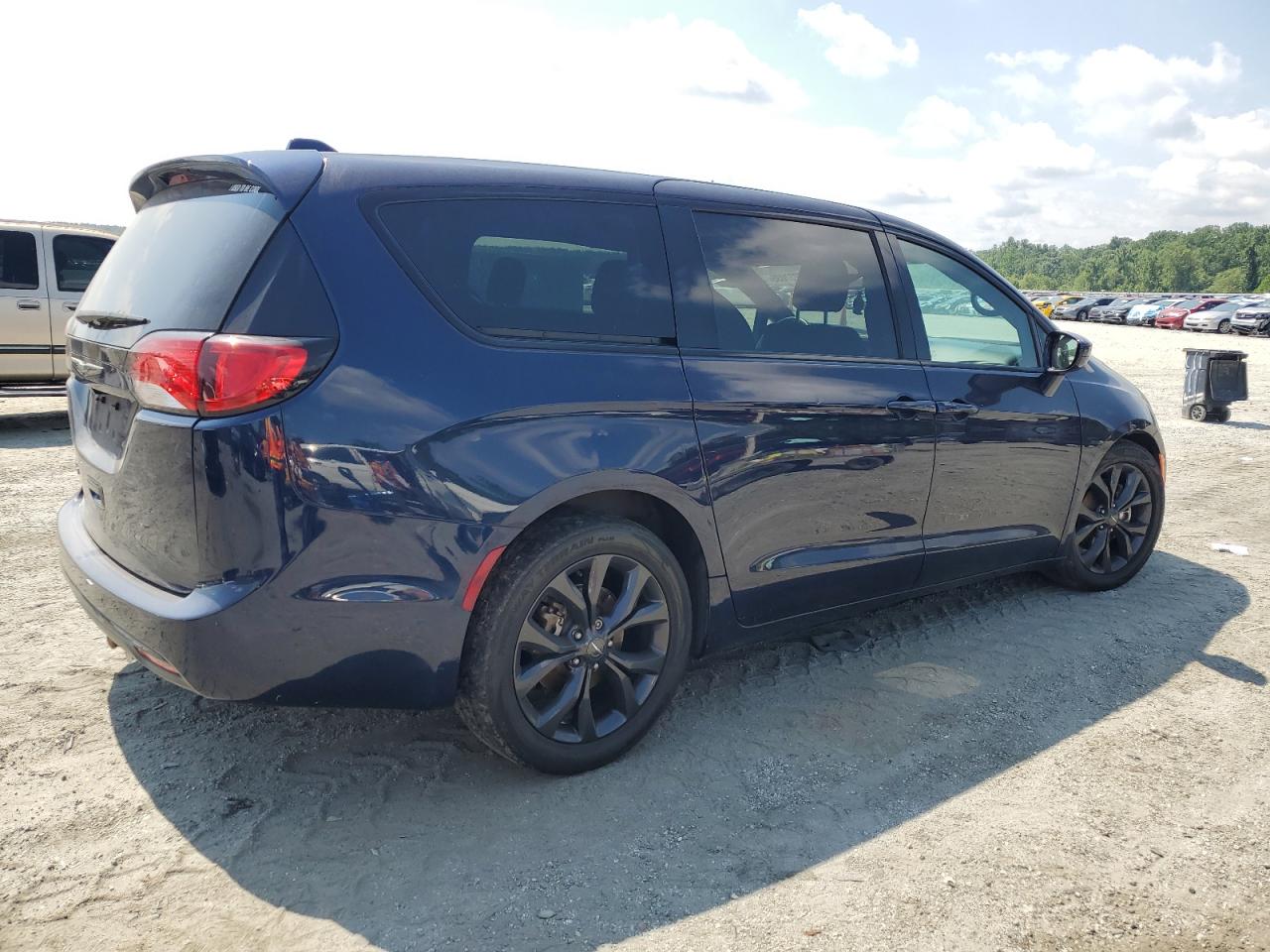 CHRYSLER PACIFICA TOURING PLUS