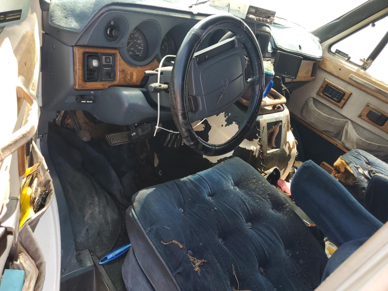 Lot #3256753131 1996 DODGE RAM VAN B2