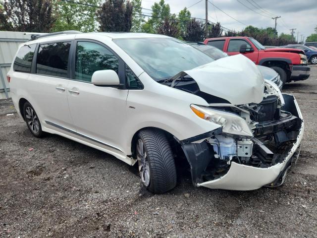 2018 TOYOTA SIENNA XLE - 5TDDZ3DC6JS194075