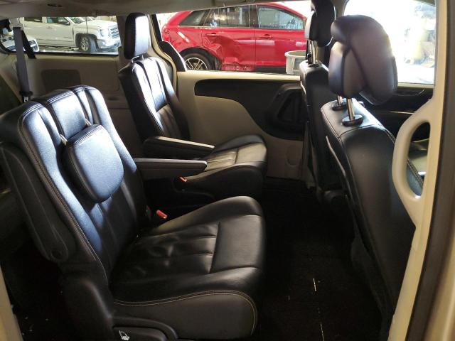 2015 CHRYSLER TOWN & COU 2C4RC1BG9FR636817
