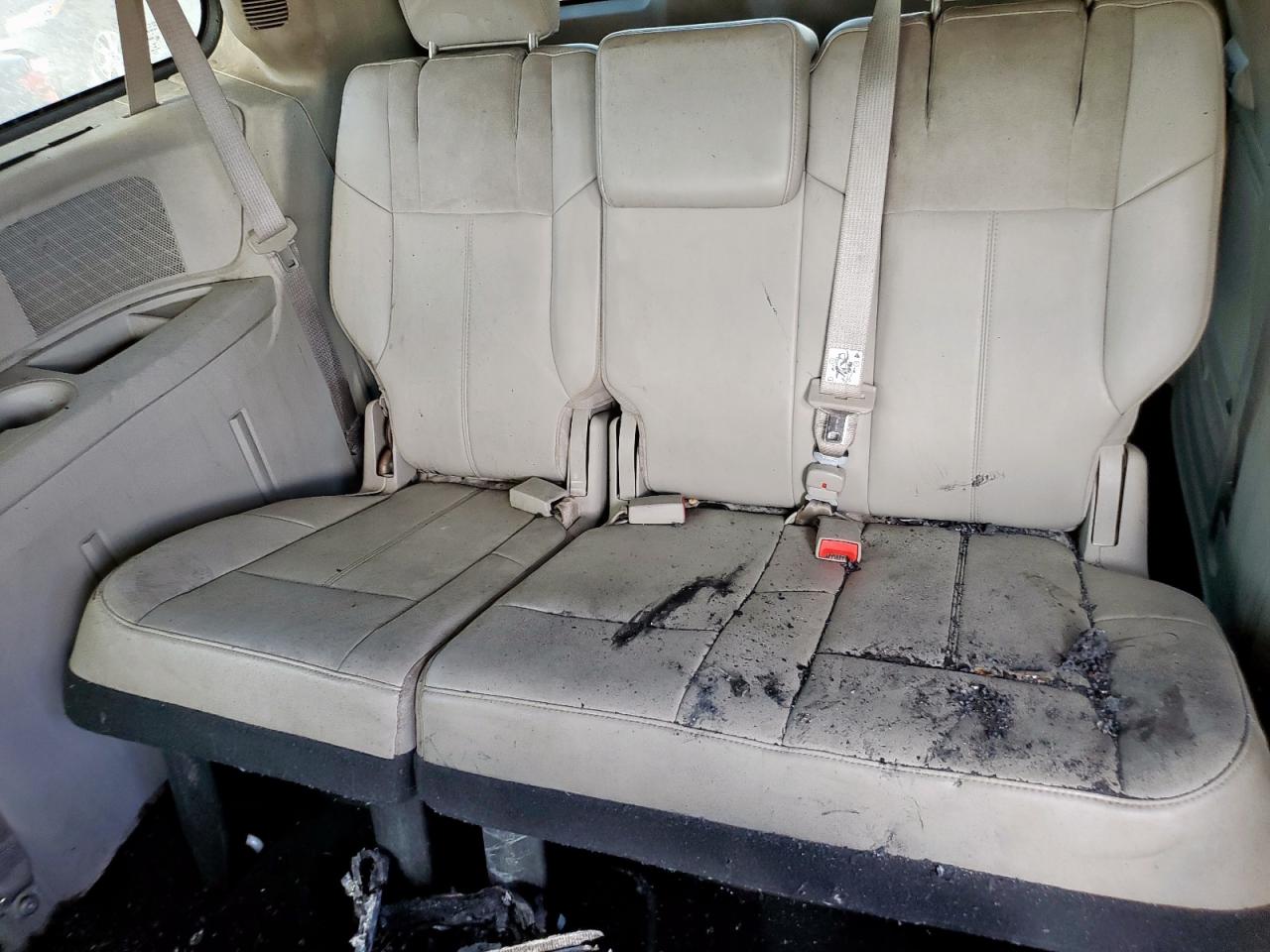 CHRYSLER TOWN & COUNTRY LIMITED