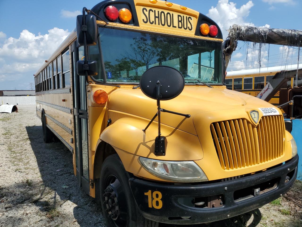 Lot #3231333105 2013 IC CORPORATION 3000 CE