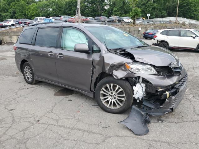 2020 TOYOTA SIENNA XLE - 5TDYZ3DC2LS067375