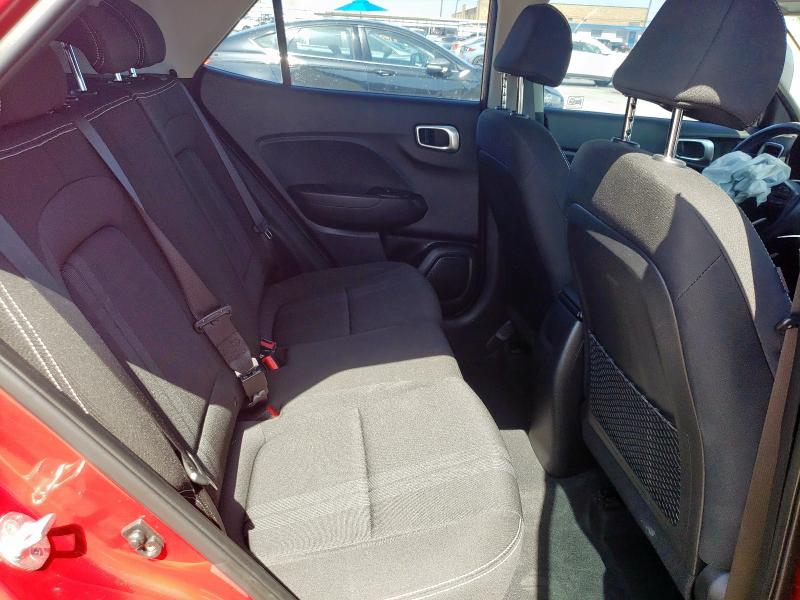 2021 HYUNDAI VENUE SEL KMHRC8A33MU071368