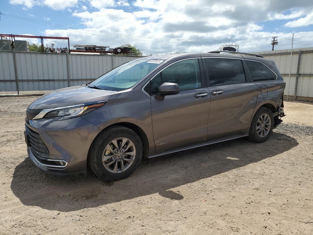 TOYOTA SIENNA XLE