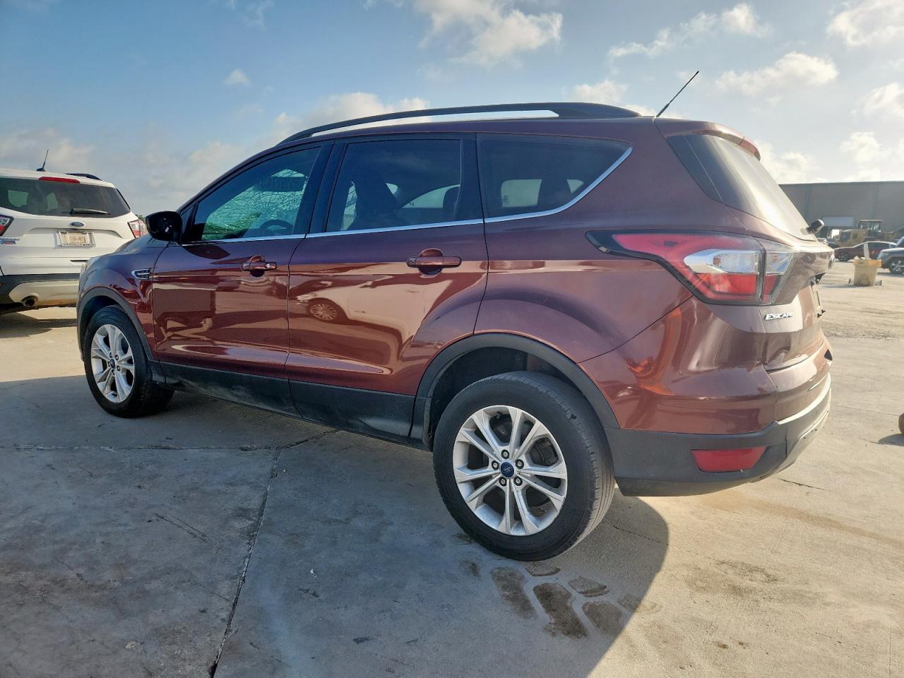 FORD ESCAPE SE