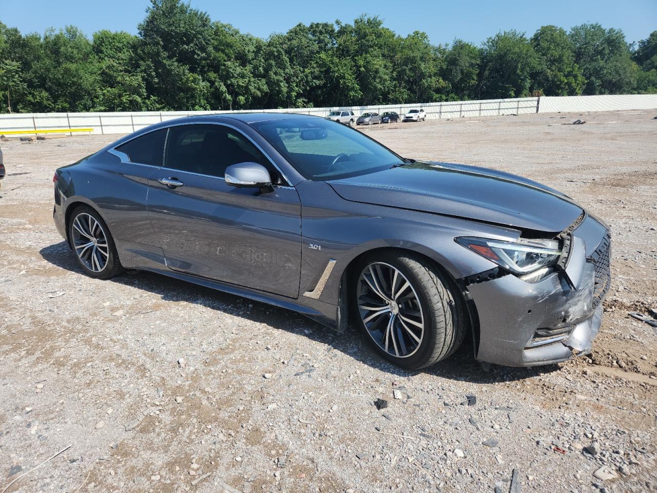 INFINITI Q60 LUXE 300