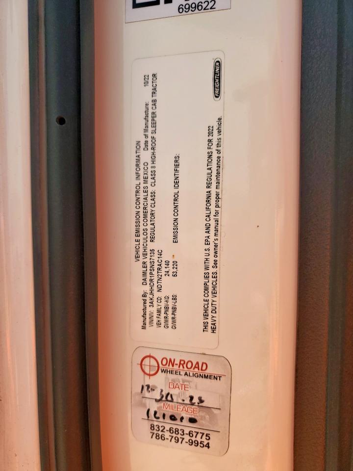 Lot #3318094396 2023 FREIGHTLINER CASCADIA 1