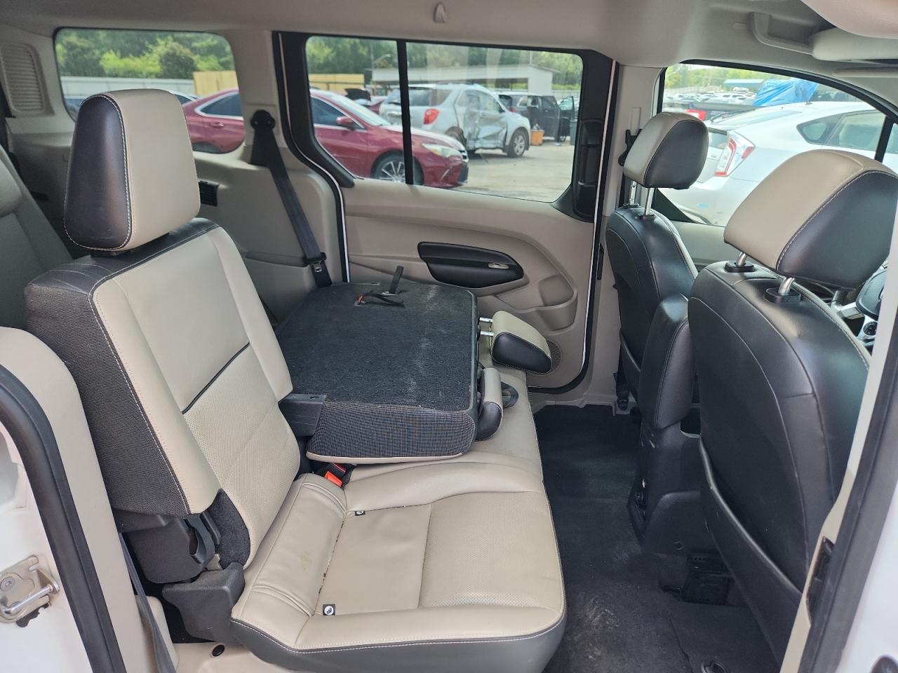 FORD TRANSIT CONNECT TITANIUM