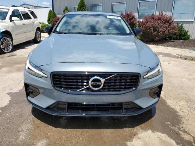 2022 VOLVO S60 B5 MOM 7JRL12FZXNG163041