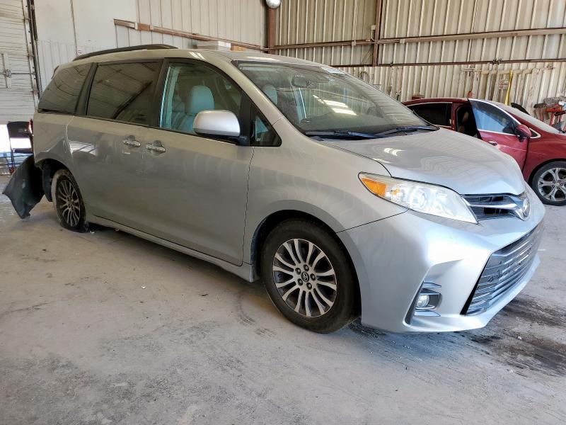 2019 TOYOTA SIENNA XLE 5TDYZ3DCXKS984014