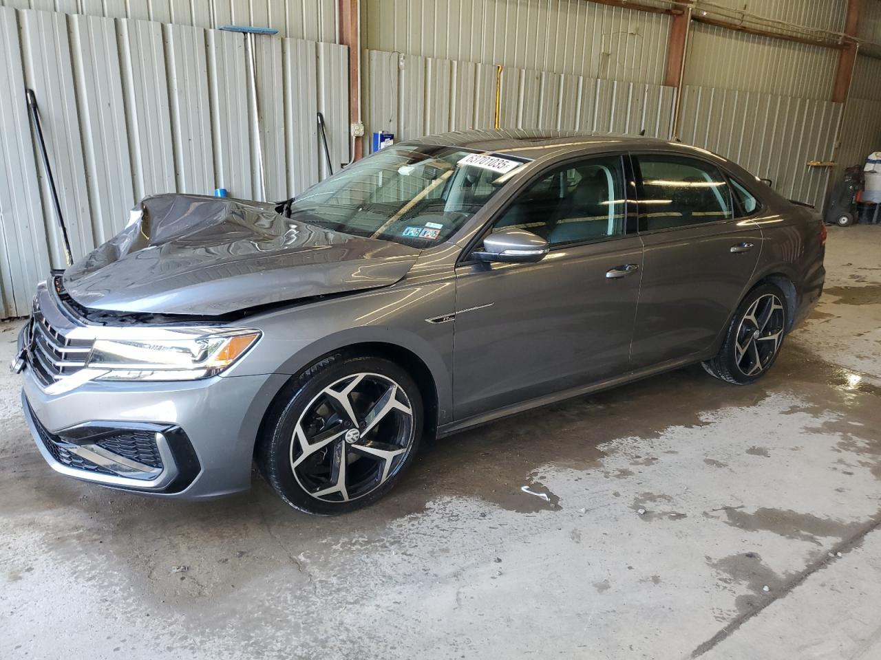 VOLKSWAGEN PASSAT R-LINE