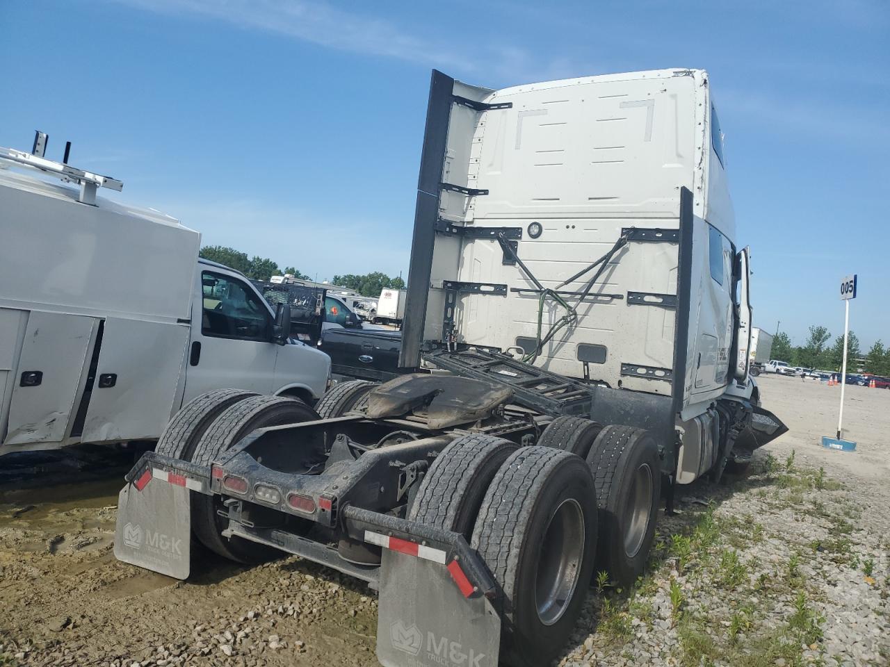 Lot #3278998685 2026 VOLVO NEW VNL