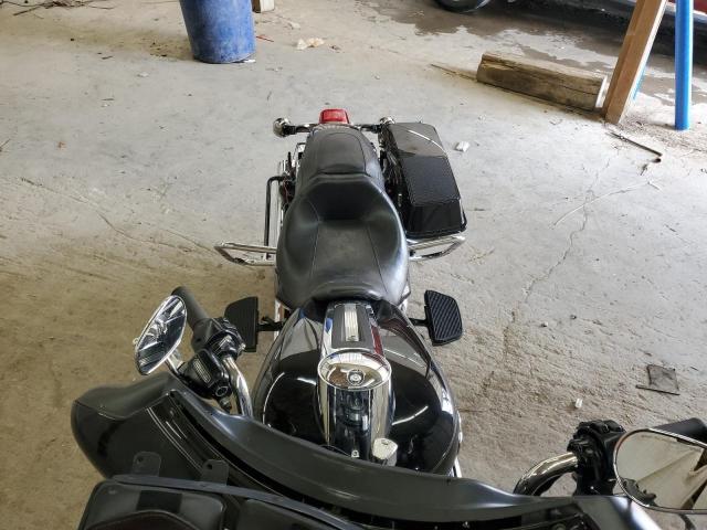 2011 HARLEY-DAVIDSON FLHTCU 1HD1FC411BB633295