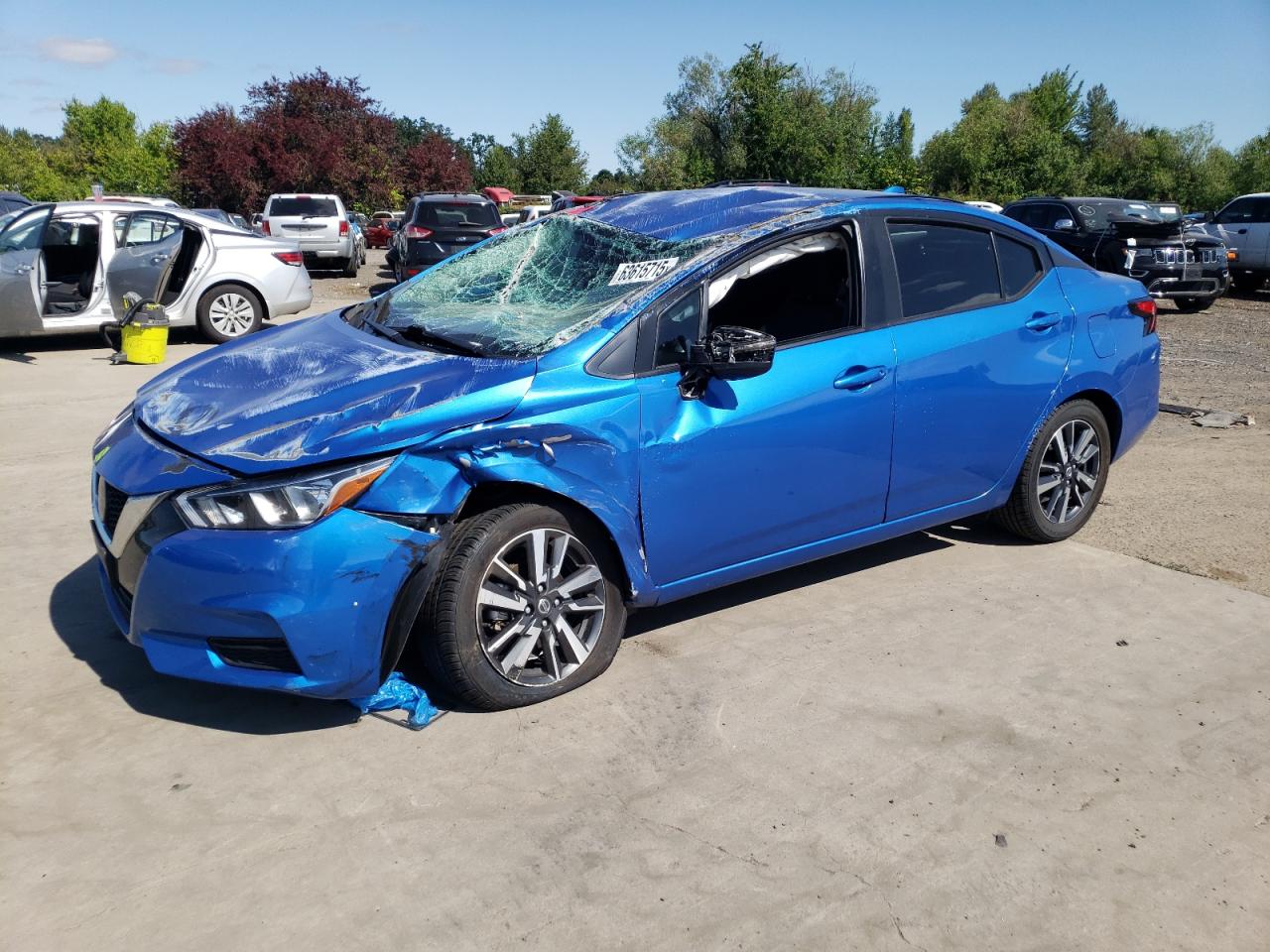 NISSAN VERSA SV