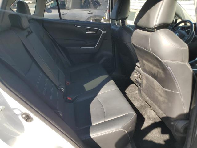 2019 TOYOTA RAV4 XLE P JTMC1RFV1KD032226