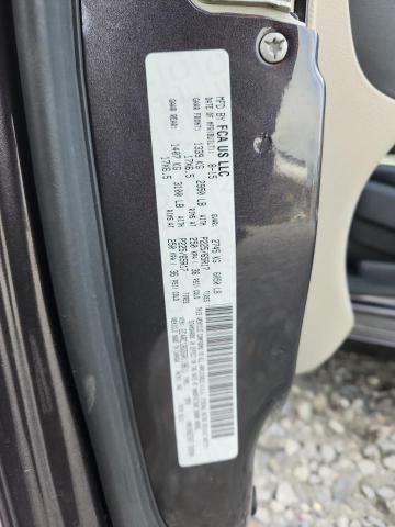 2016 CHRYSLER TOWN & COU 2C4RC1BG5GR118611