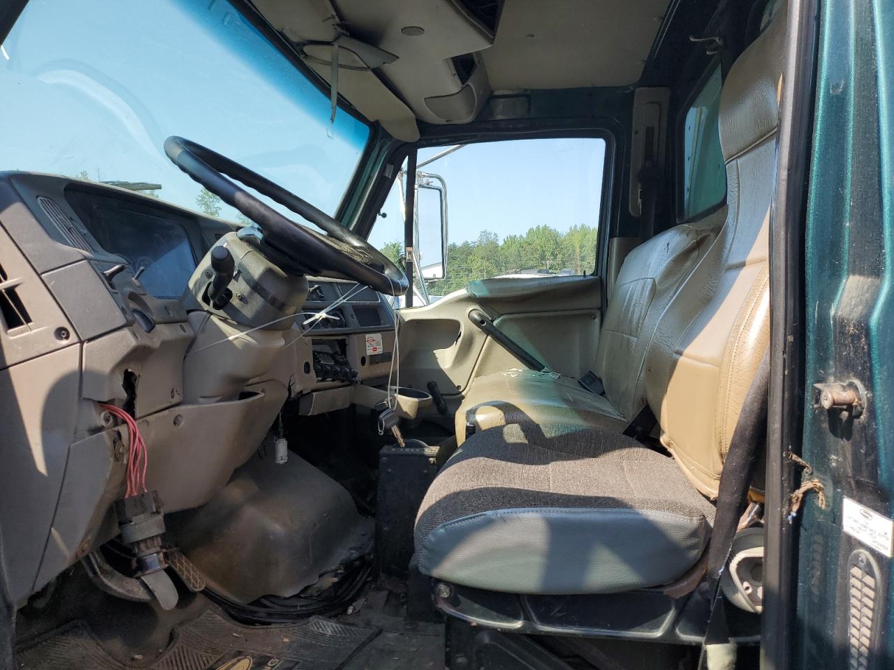 Lot #3231356099 2005 STERLING TRUCK ACTERRA