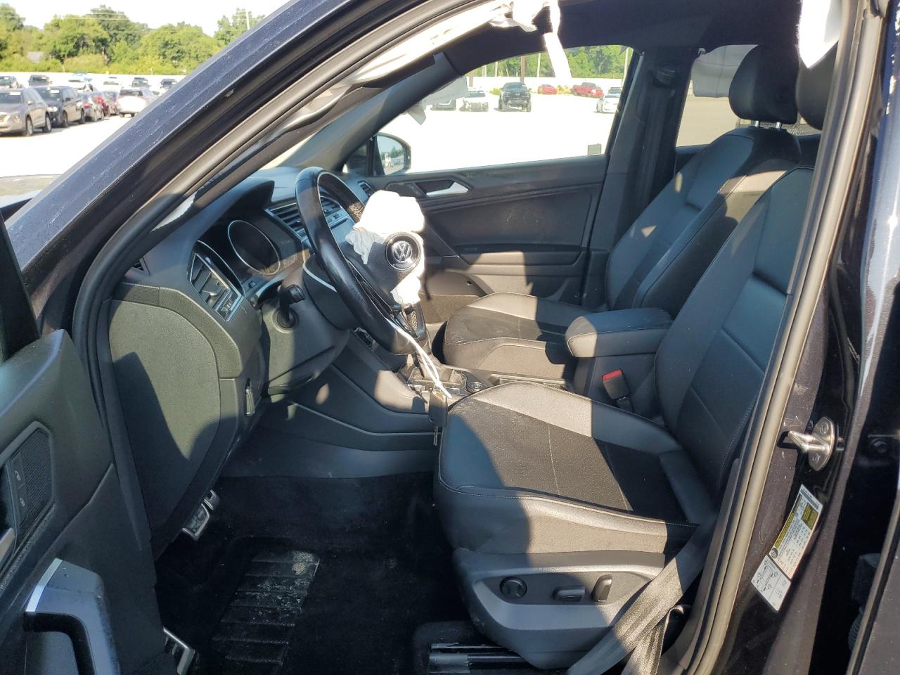 VOLKSWAGEN TIGUAN SE