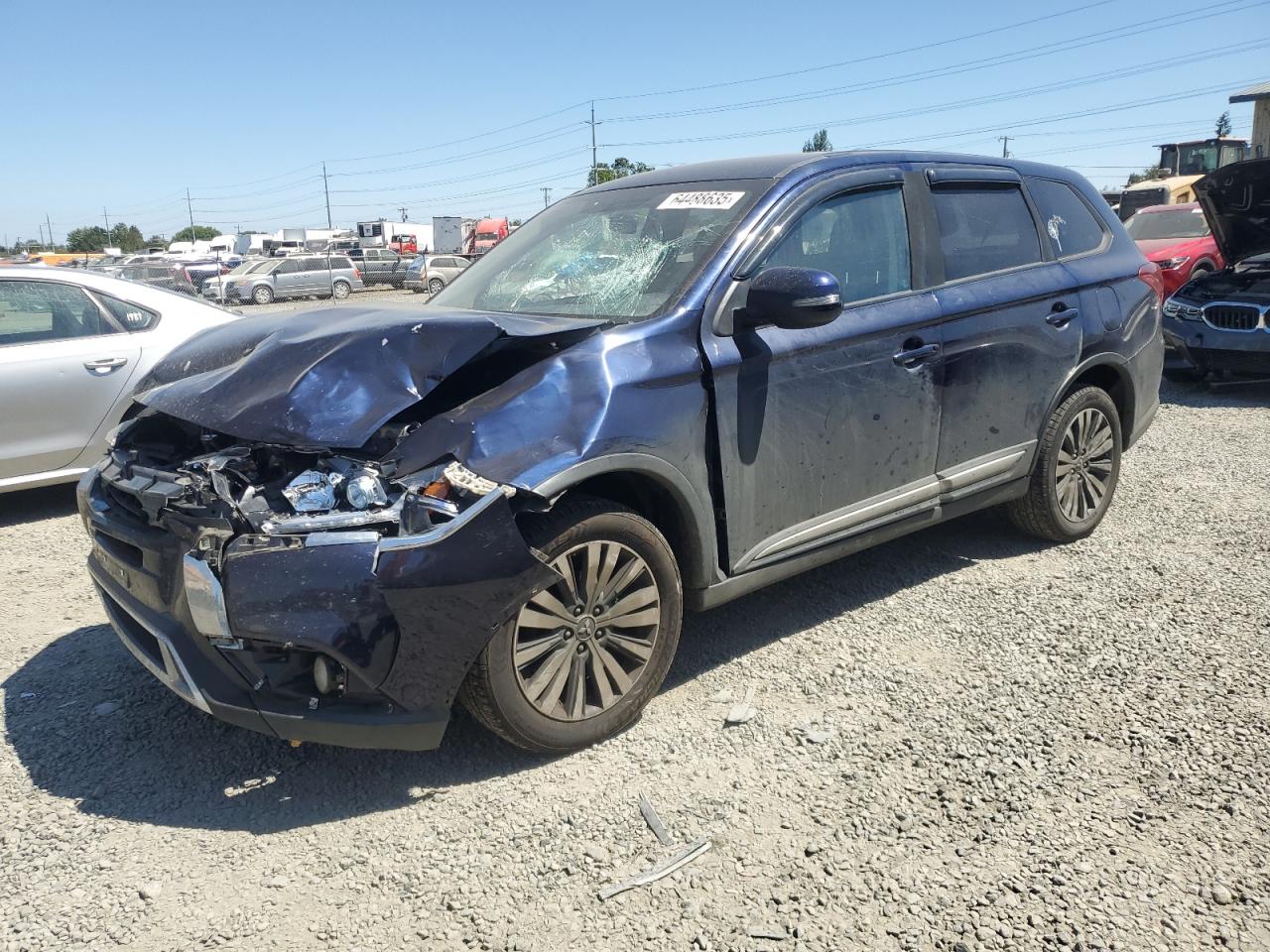 MITSUBISHI OUTLANDER SE