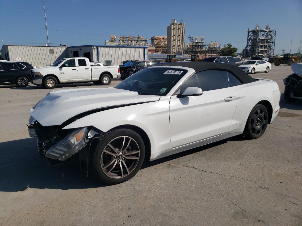 FORD MUSTANG