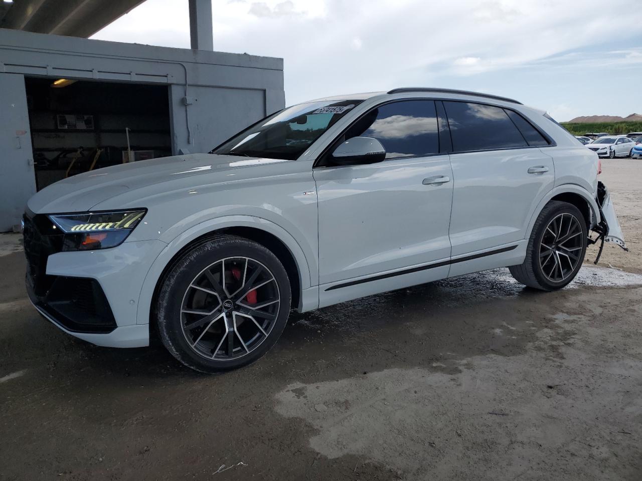 AUDI Q8 PRESTIGE S-LINE