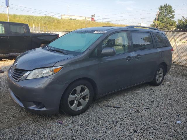 TOYOTA SIENNA LE