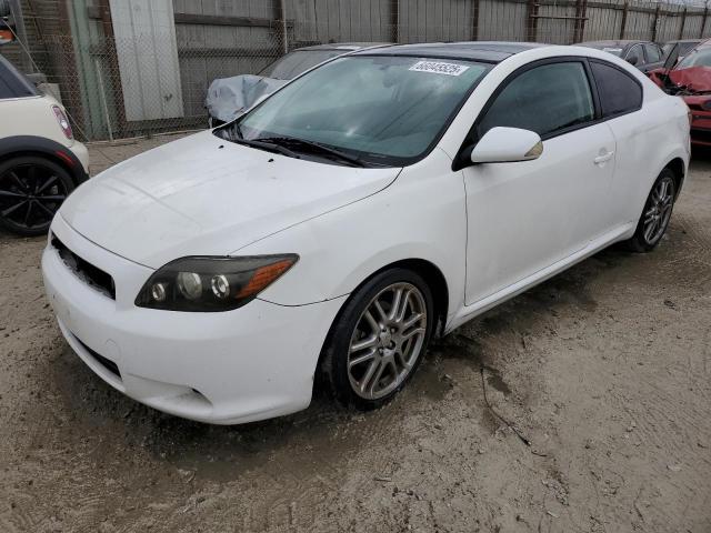 TOYOTA SCION TC 2009 white hatchbac gas JTKDE167X90296227 photo #1