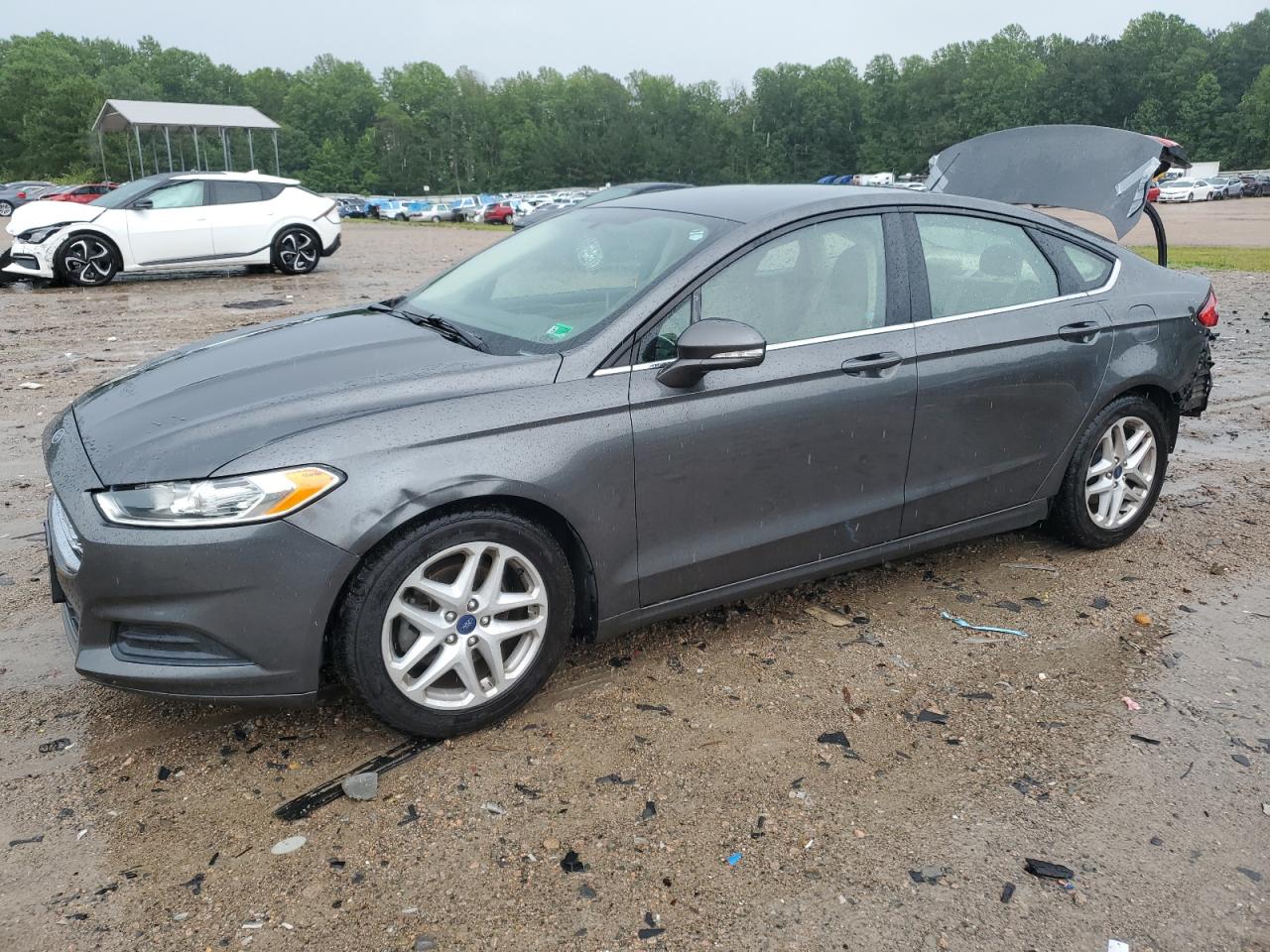 FORD FUSION SE